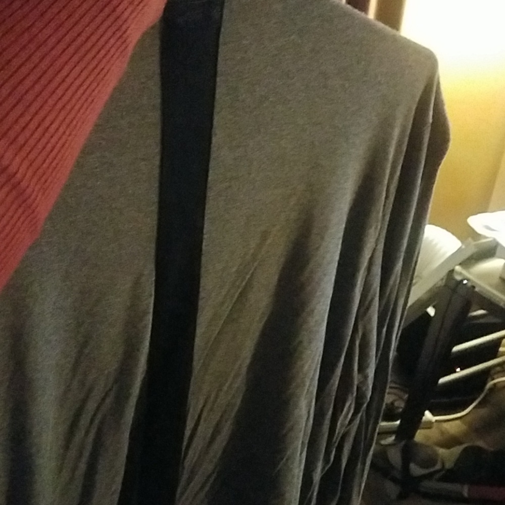 Cardigan - Picture 3 of 4